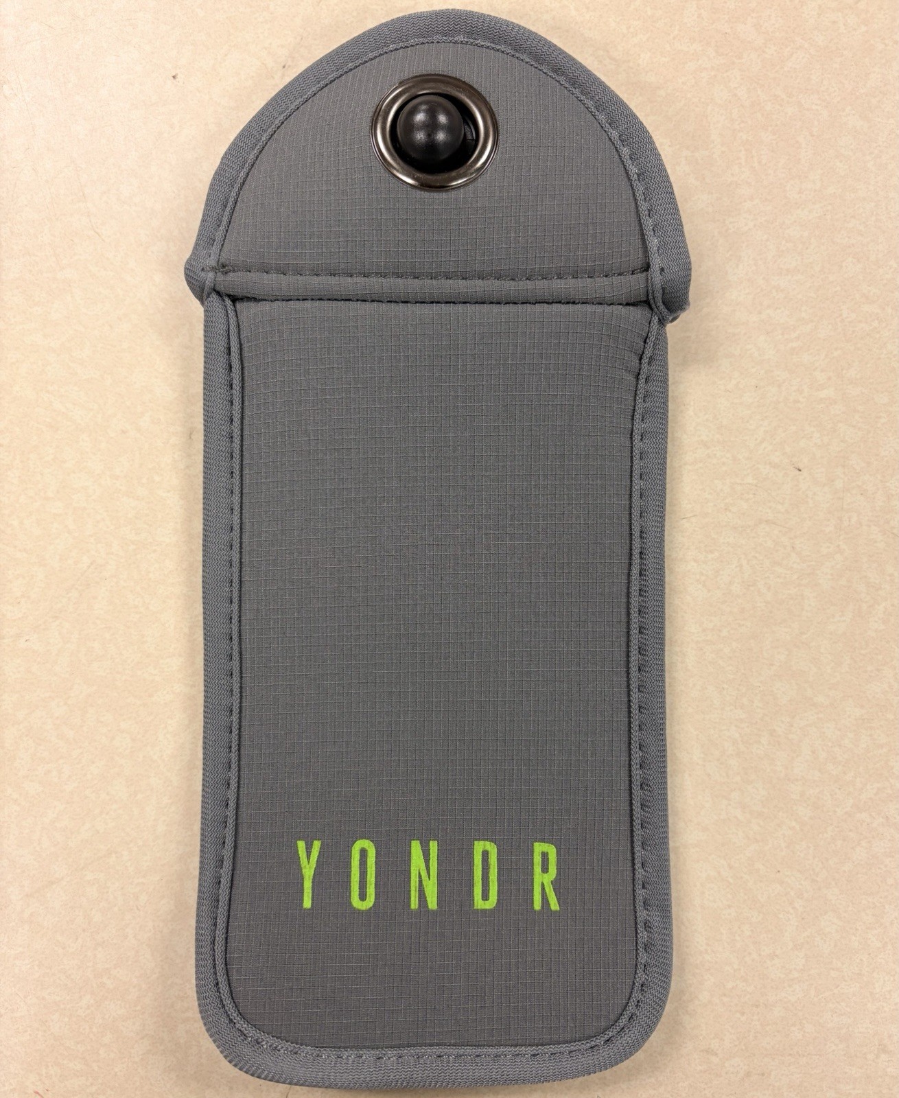 yondr pouch Size Large Looks Brand New yondr pouch Size Large Looks Brand New