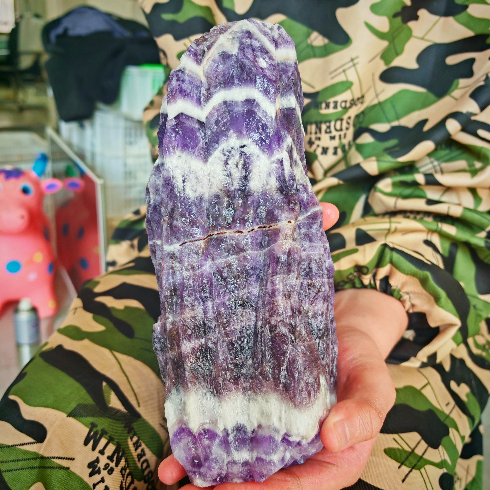 5.13LBNatural dreamy amethyst raw stone specimen2330g 5.13LBNatural dreamy amethyst raw stone specimen2330g