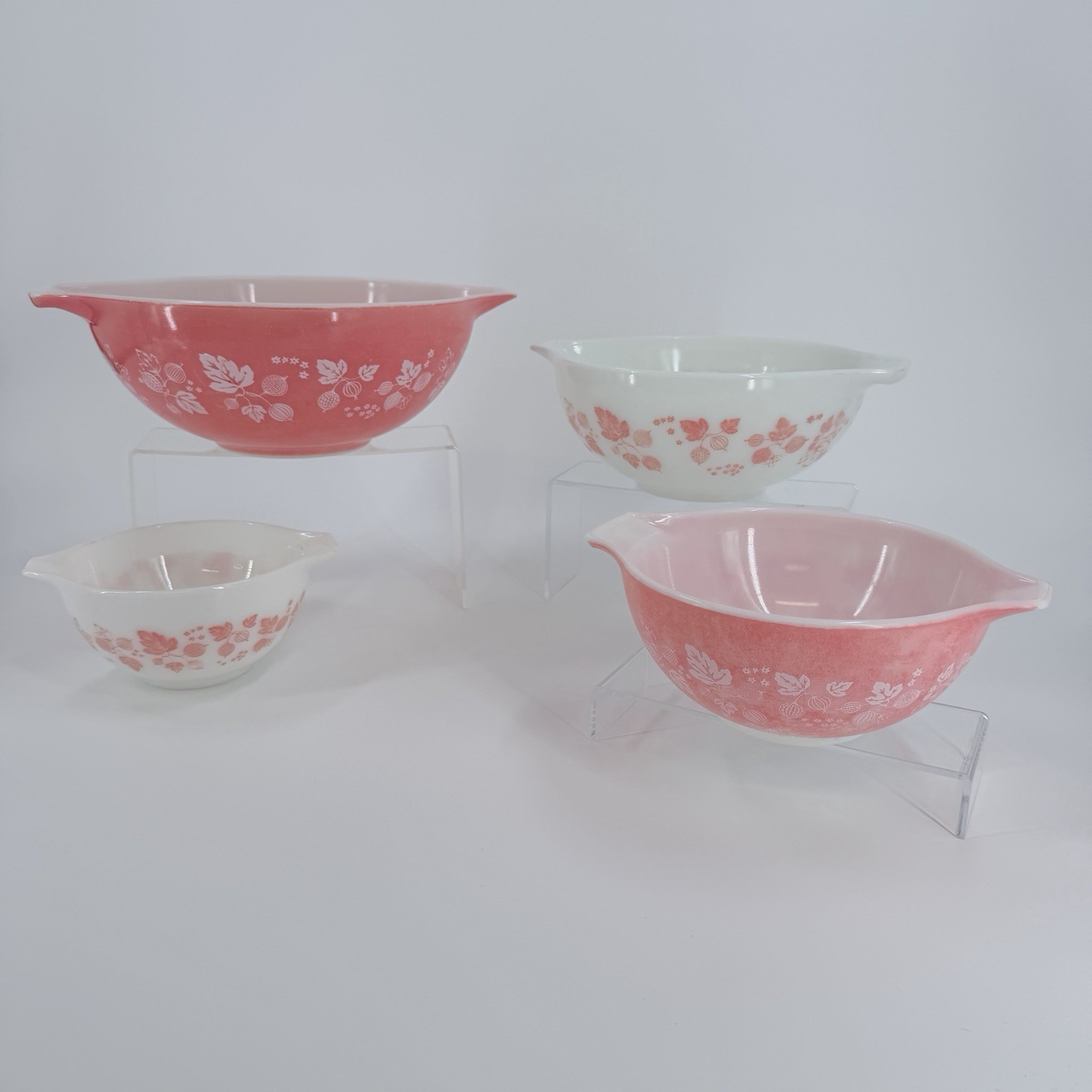 Vintage Pyrex 4 Bowl Set Gooseberry Pattern 1950’s #441, 442, 443 & 444 
