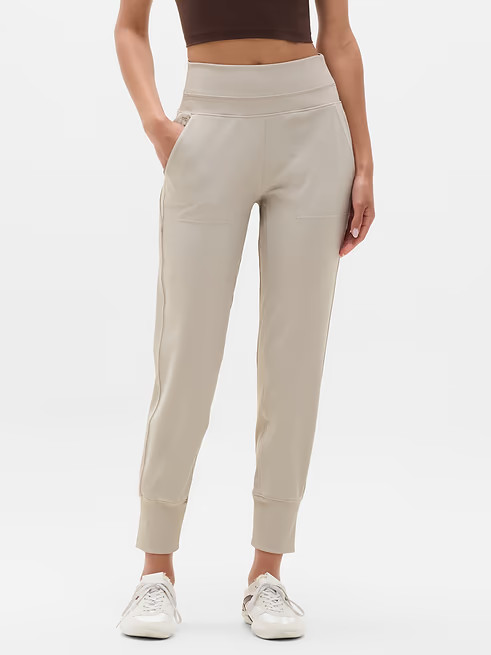 ATHLETA Medium Women\'s Nylon Spandex Joggers Beige ATHLETA Medium Women\'s Nylon Spandex Joggers Beige
