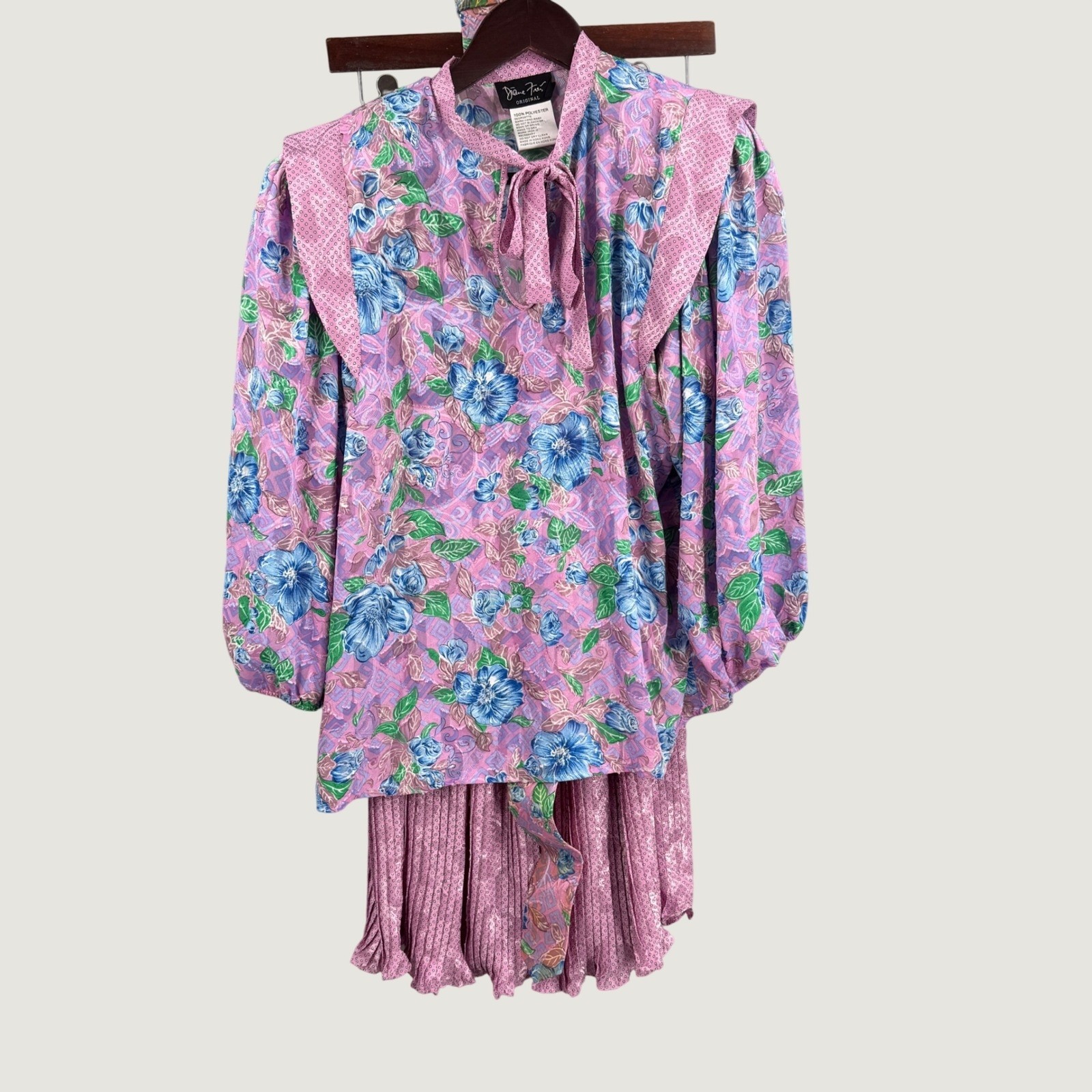 Vintage Diane Freis 3 Piece Floral Pleated Skirt Set Blouse Belt Pink Hong Kong