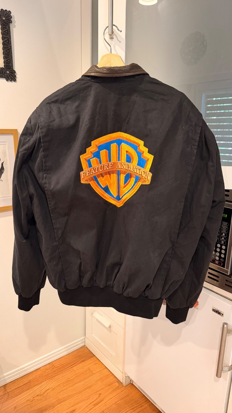 RARE VINTAGE 1994/1995 WARNER BROS. FEATURE ANIMATION CREW JACKET