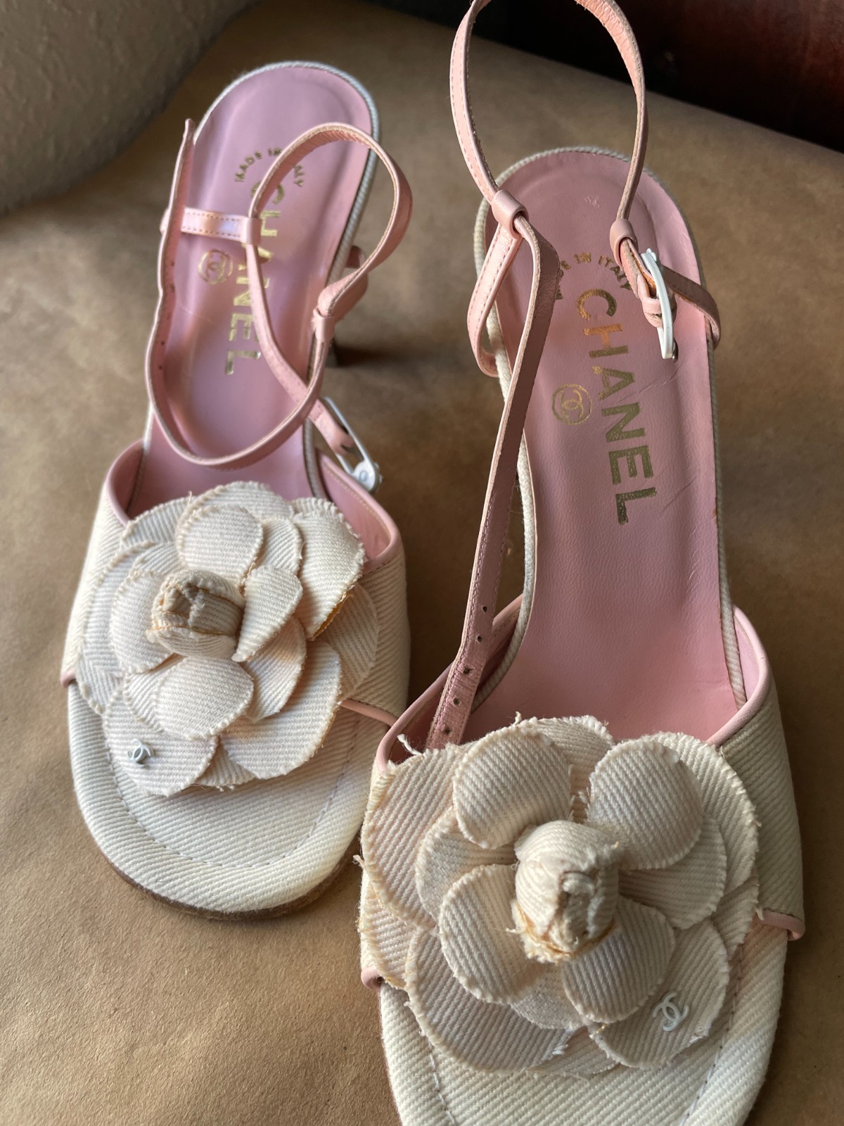 CHANEL Camellia Slingback Sandals 36.5 Cream Corduroy Pink Leather Wood Heel CC