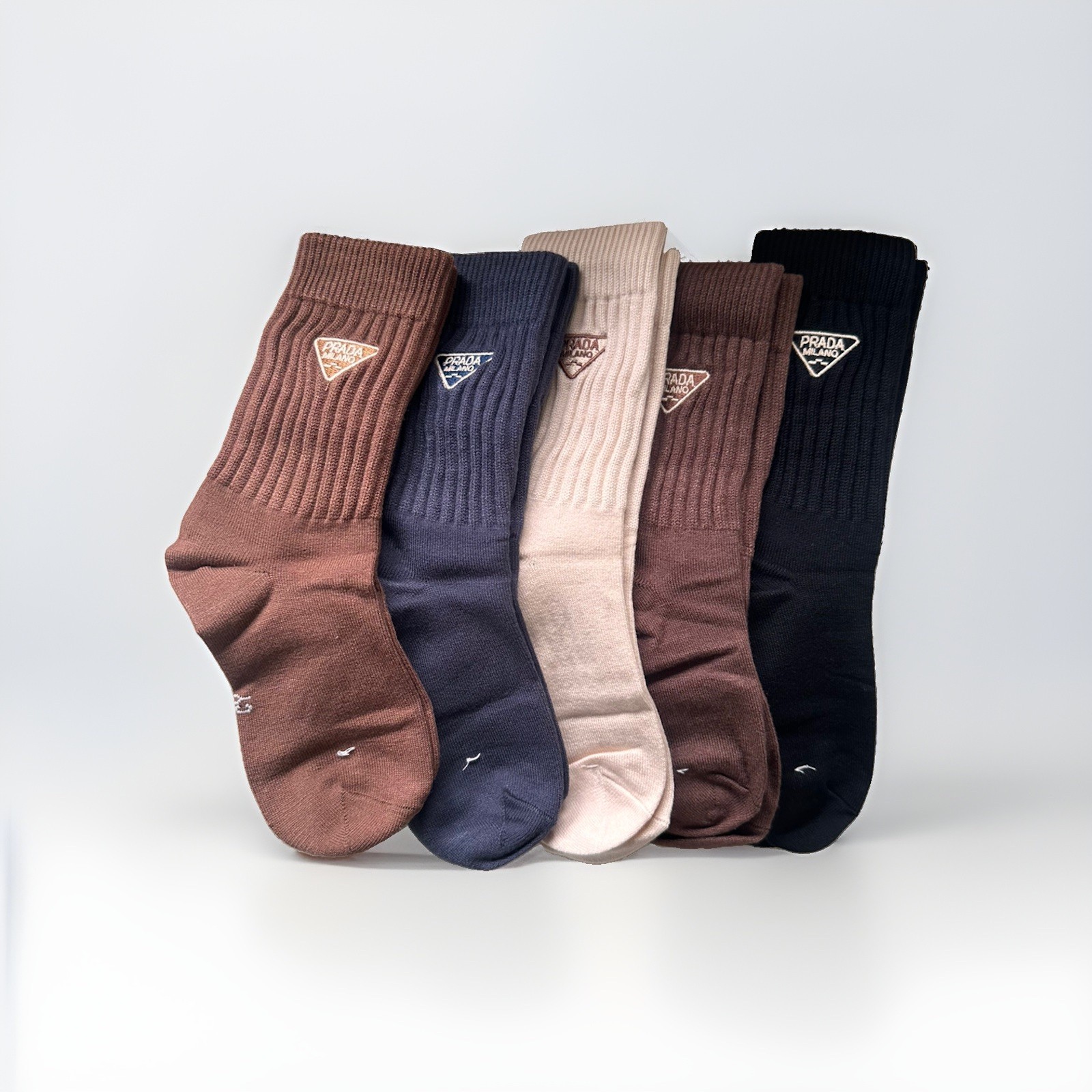 PRADA Multicolor Cotton Blend Triangle Logo Crew Socks Status PRADA Multicolor Cotton Blend Triangle Logo Crew Socks Status
