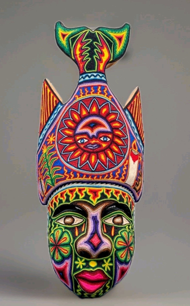 Vintage original Isma Benitez Huichol Yarn Painting, LARGE Mask, beautiful 25\ Vintage original Isma Benitez Huichol Yarn Painting, LARGE Mask, beautiful 25\
