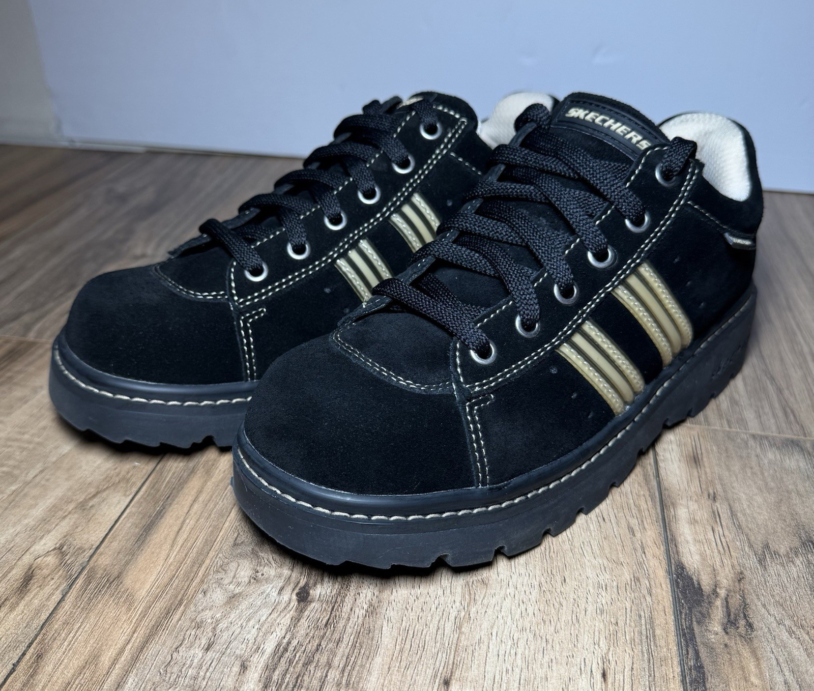 NEW NO BOX Vtg Y2k Sketchers Tredd Jammers BLACK SUEDE Stripe Size 8 Platform NEW NO BOX Vtg Y2k Sketchers Tredd Jammers BLACK SUEDE Stripe Size 8 Platform