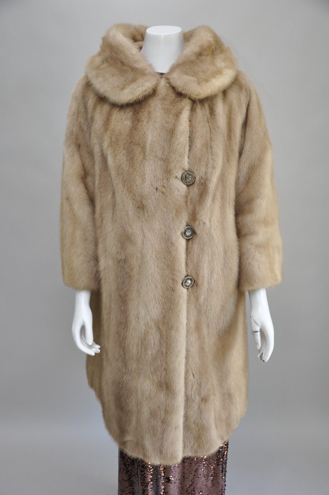 Vintage 1960s Honey Blonde Mink Fur Coat Rounded Collar Buttons Glam Warm M-XL