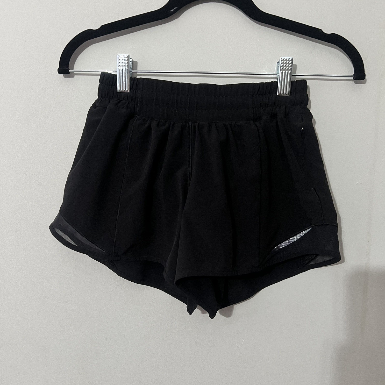 Lululemon Hotty Hot Size 4 Tall High-Rise Lined Short 4” inseam Black Lululemon Hotty Hot Size 4 Tall High-Rise Lined Short 4” inseam Black