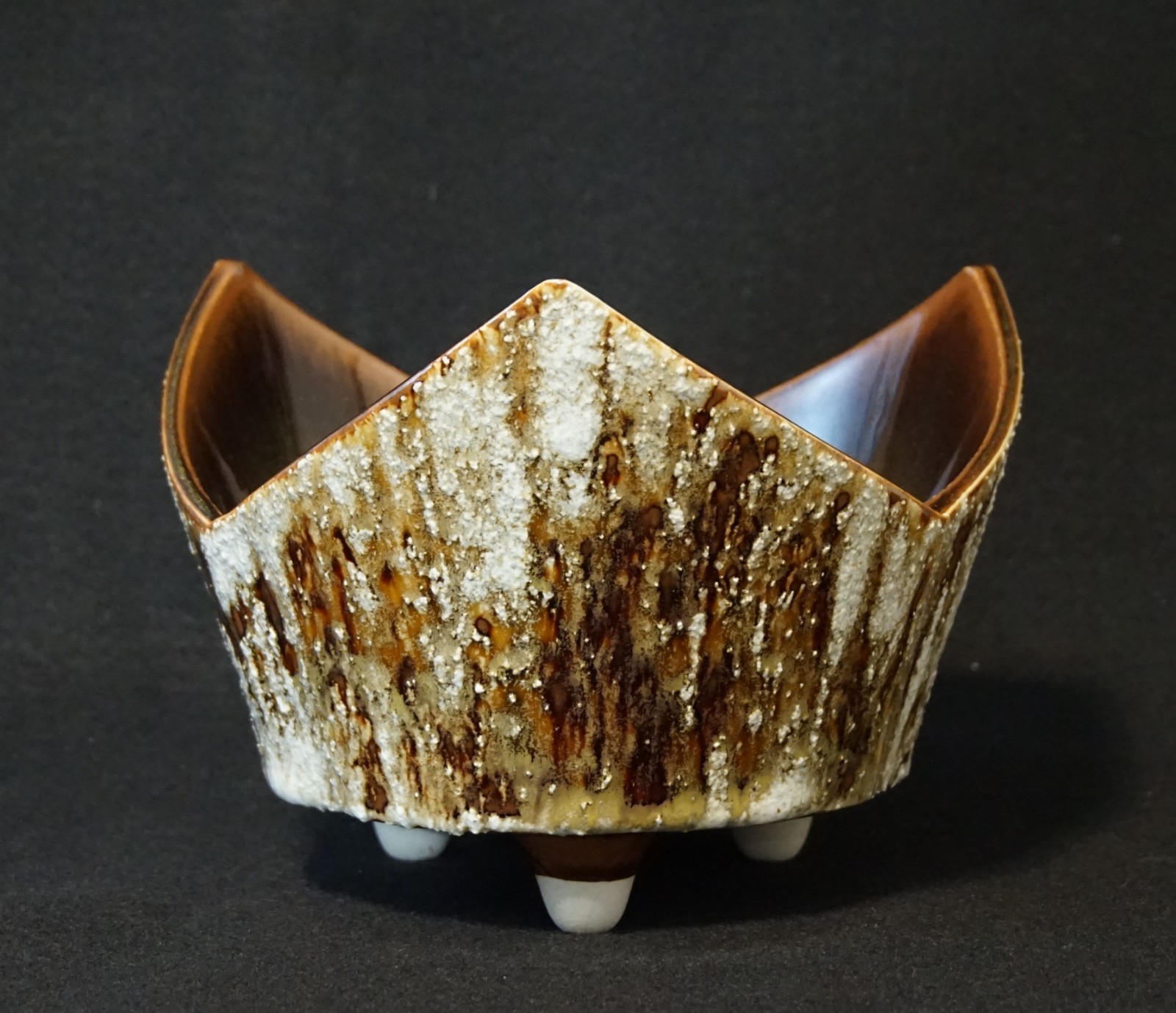 Vintage 1960 Japanese 3-Footed Crown Moriaged Textured Yamasan Ikebana Container