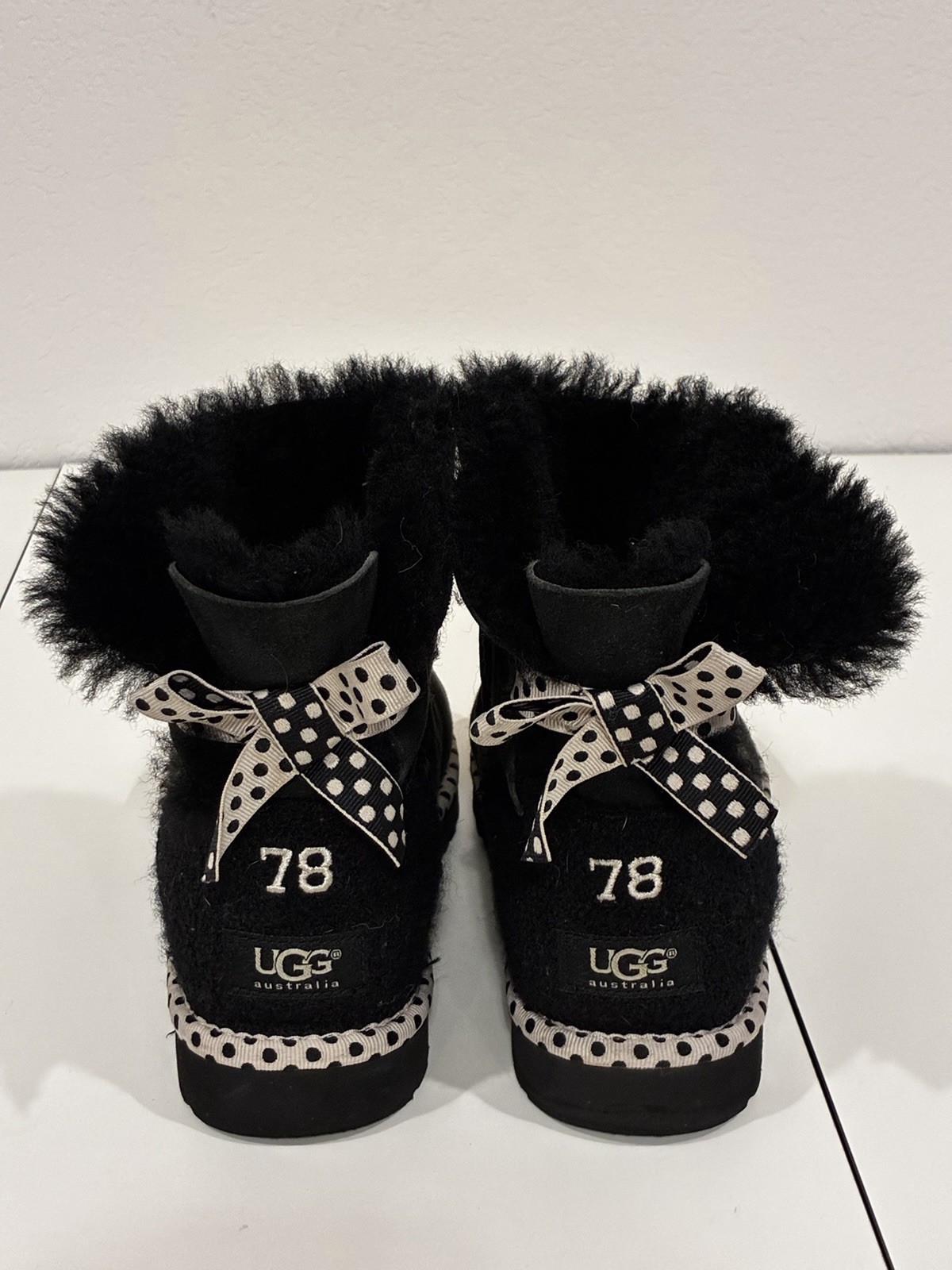 UGG Australia Bailey Bow black Suede Boots Bow Shearling Lined Womens 7 UGG Australia Bailey Bow black Suede Boots Bow Shearling Lined Womens 7