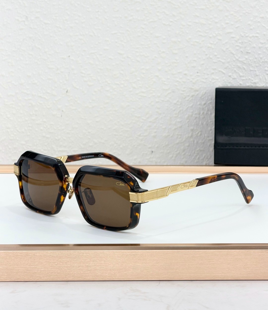Cazal Style Unisex Sunglasses - MODEL: MOD6040 - SIZE: 56口16 -145 Cazal Style Unisex Sunglasses - MODEL: MOD6040 - SIZE: 56口16 -145