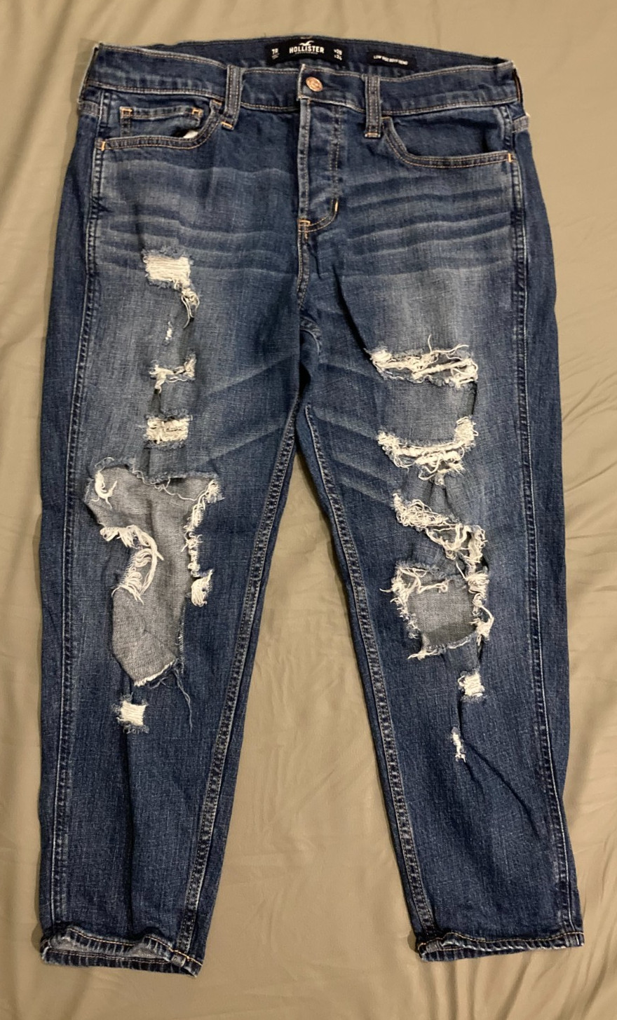 Hollister Low Rise Crop Boyfriend Button jeans Sz 7R Dark Thrashed Distressed