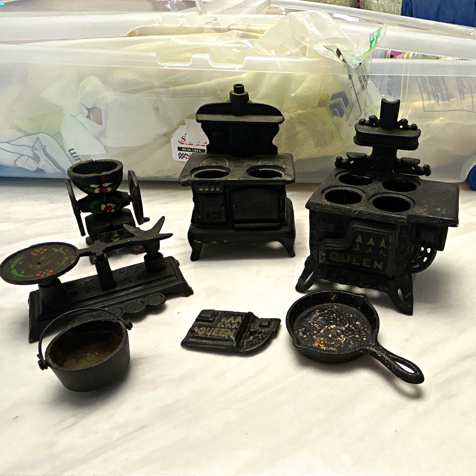 Vintage Cast Iron Miniature Set - QUEEN Toy Stove, Functional Coffee Grinder Lot