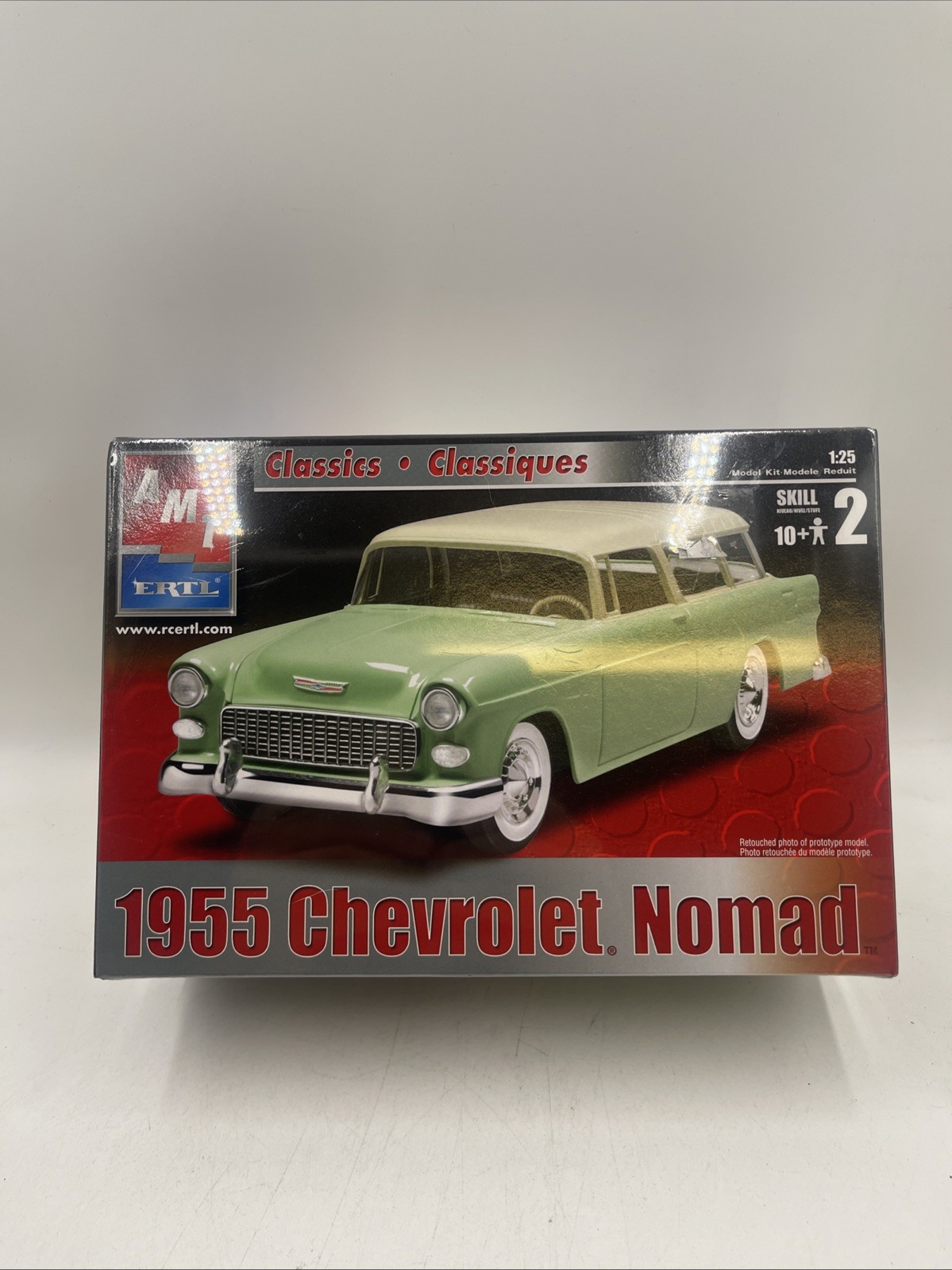 AMT Ertl 1955 Chevrolet Nomad 1:25 Plastic Car Model Kit. AMT Ertl 1955 Chevrolet Nomad 1:25 Plastic Car Model Kit.