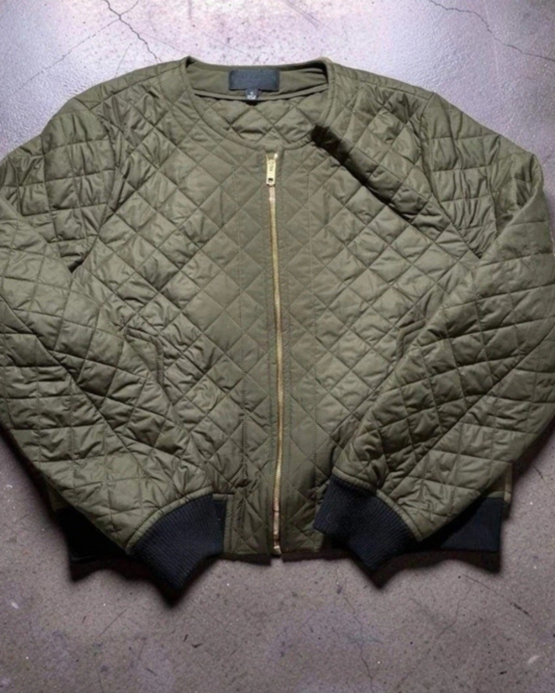 Nili Lotan Unisex Quilted Bomber Jacket Olive Green XL Made in Poland Zip Up Nili Lotan Unisex Quilted Bomber Jacket Olive Green XL Made in Poland Zip Up