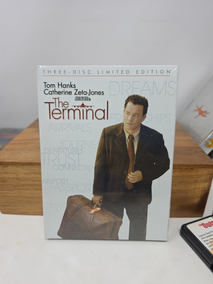 The Terminal (3 Disc Collector\'s Ed.) New Sealed Tom Hanks Catherine Zeta-Jones The Terminal (3 Disc Collector\'s Ed.) New Sealed Tom Hanks Catherine Zeta-Jones
