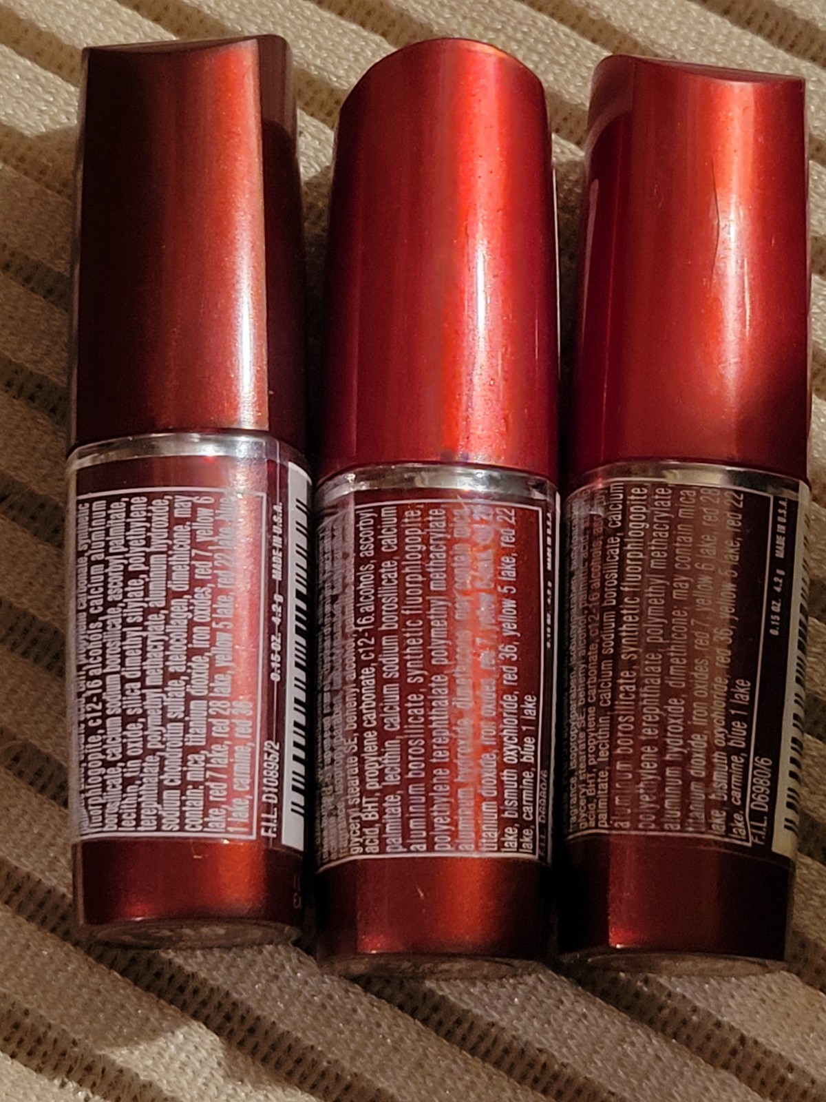 ~Maybelline~ MOISTURE EXTREME Lipstick Lipcolor ~ Plum Sable~ 3 pack) 310 ~Maybelline~ MOISTURE EXTREME Lipstick Lipcolor ~ Plum Sable~ 3 pack) 310