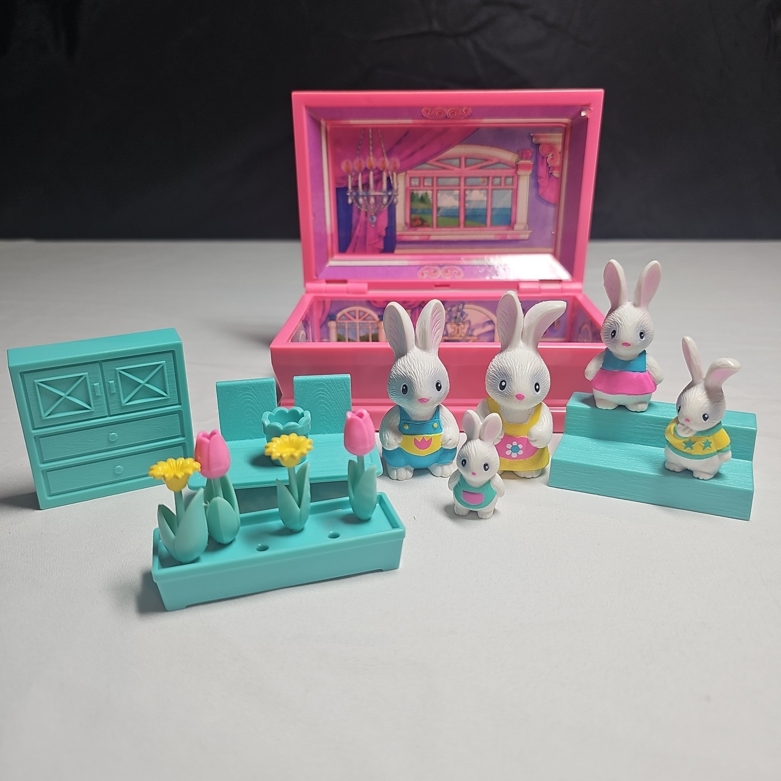 1993 Playmates Toys Takara Furry Families Bunny Playset Jewelry Box.