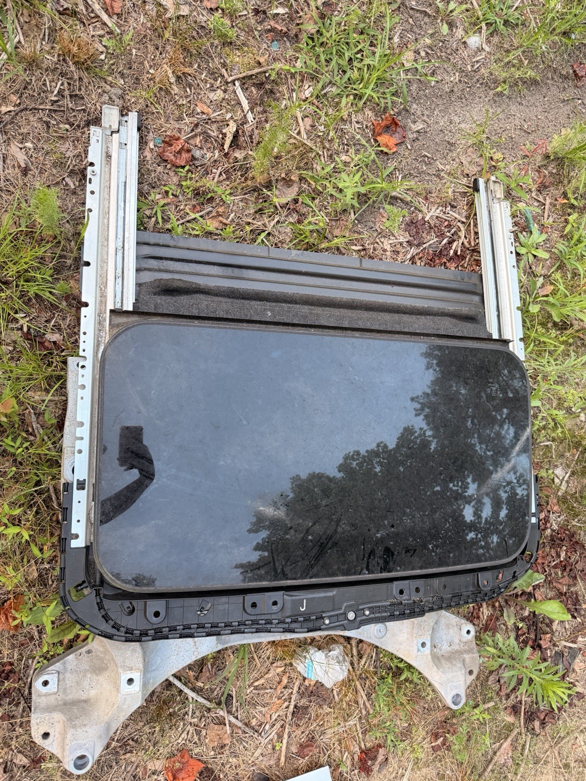2015 Infiniti Q50 Complete sunroof assembly (G3100-4GAAB) 