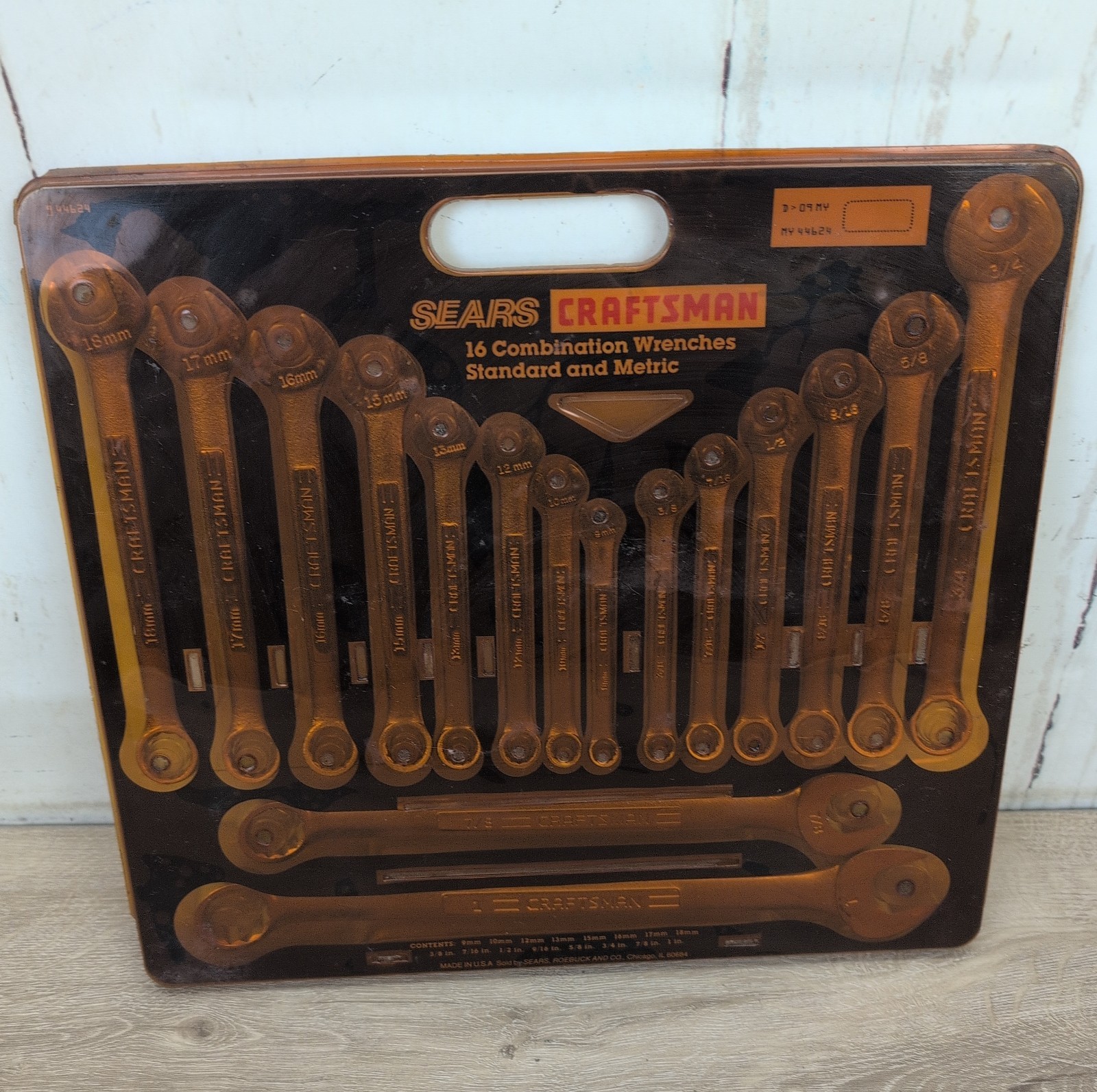 Craftsman USA -VV- 16-Pc SAE & Metric Combination Wrench Set 944624 Brand New Craftsman USA -VV- 16-Pc SAE & Metric Combination Wrench Set 944624 Brand New