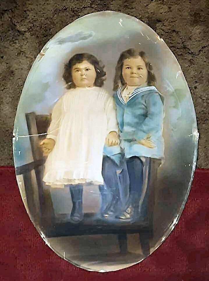 116 YEAR OLD ANTIQUE GESSO PAINTING PICTURES PORTRAIT 2 CHILDREN + ADULT WOMAN 116 YEAR OLD ANTIQUE GESSO PAINTING PICTURES PORTRAIT 2 CHILDREN + ADULT WOMAN