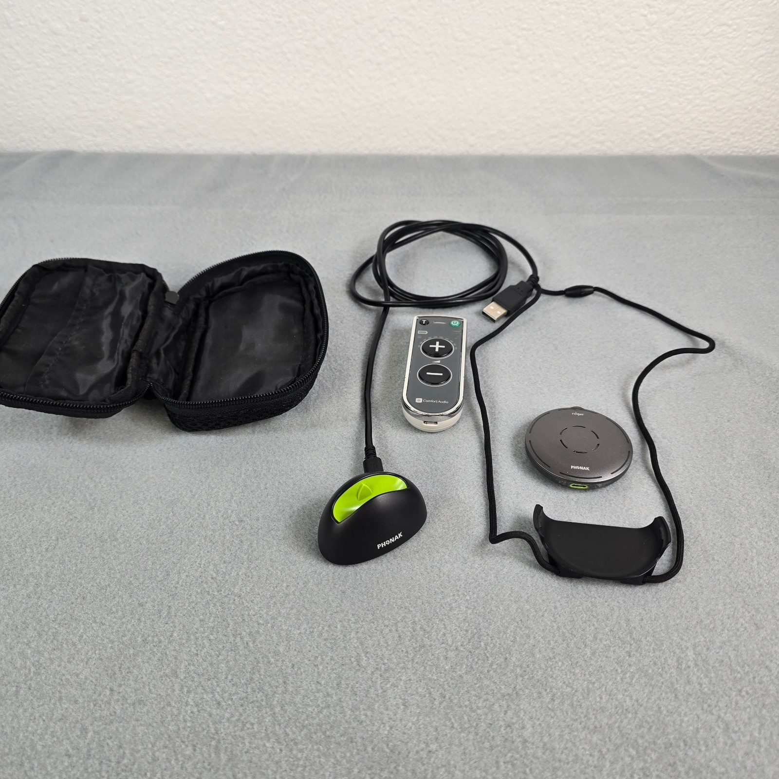 Phonak Roger Select Hearing Aid Microphone Docking Station Amplifier with Case