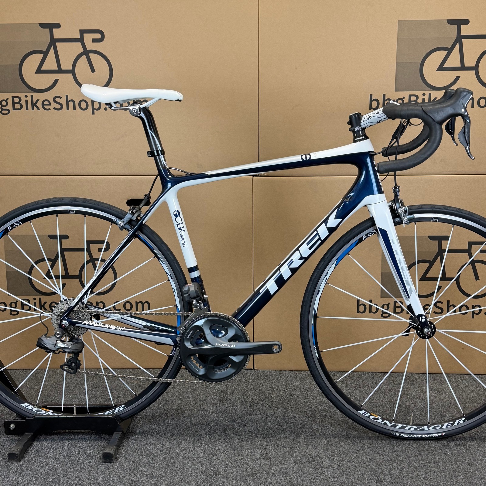 Used Trek Madone 5.9, Ultegra Di2, Carbon Fiber Road Bike-2012, 56cm Used Trek Madone 5.9, Ultegra Di2, Carbon Fiber Road Bike-2012, 56cm