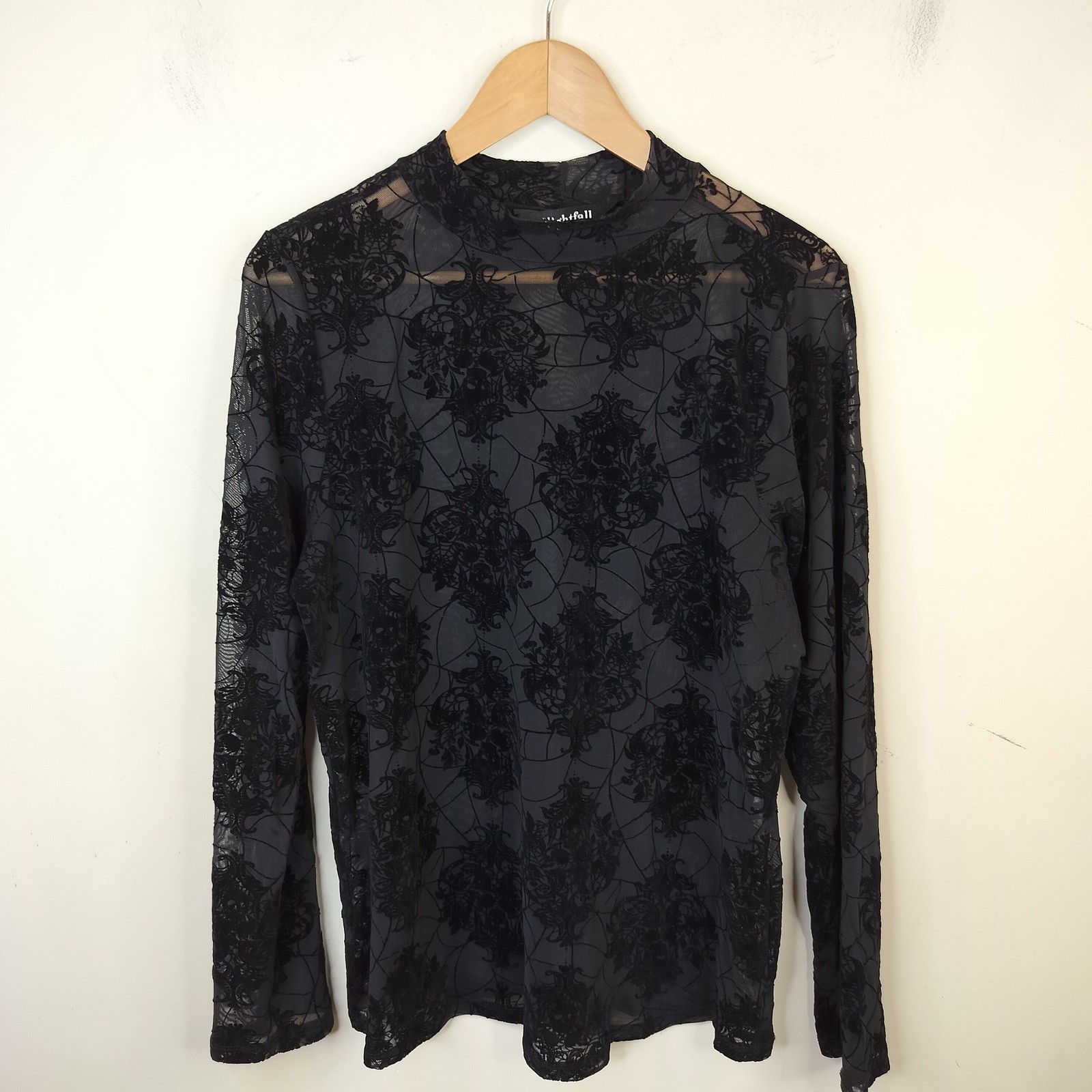 Torrid Nightfall Sheer Top 1X Velvet Skull Floral Spiderweb Goth Black Torrid Nightfall Sheer Top 1X Velvet Skull Floral Spiderweb Goth Black