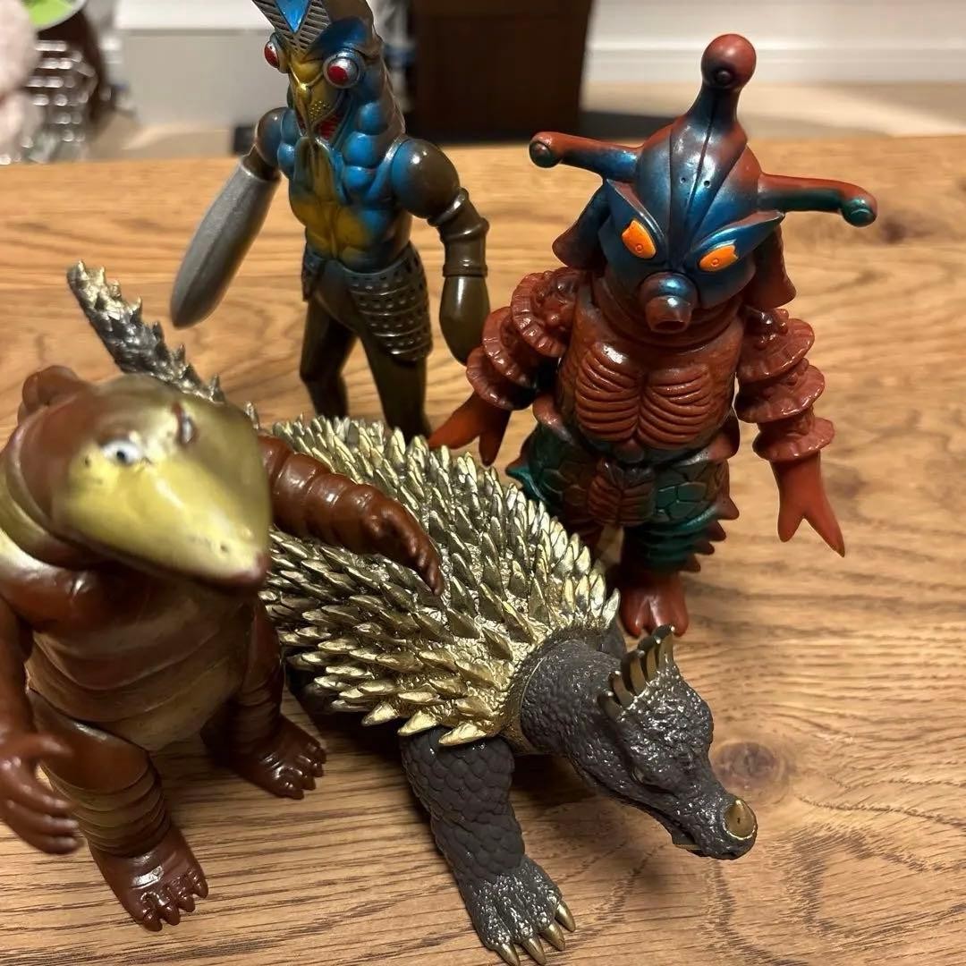Anguirus Hipporito Alien Baltan Telesdon Soft Vinyl Figure Set 4 Pcs Vintage