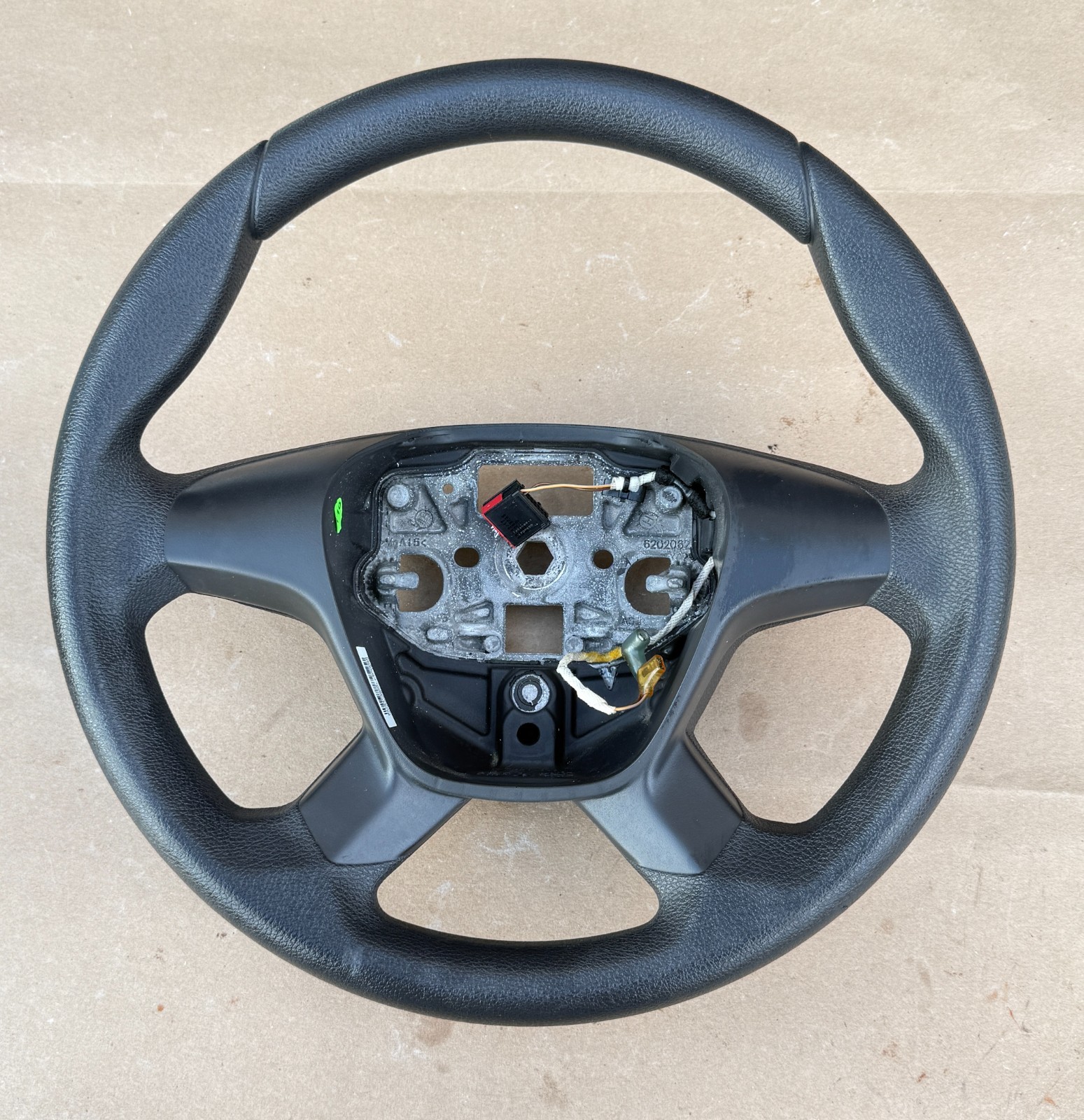 2015-2020 FORD TRANSIT-150 DRIVER STEERING WHEEL BLACK ASSEMBLY OEM GK41-3C529 2015-2020 FORD TRANSIT-150 DRIVER STEERING WHEEL BLACK ASSEMBLY OEM GK41-3C529