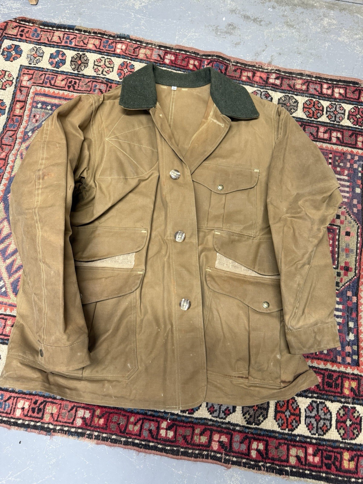 Filson Tin Cloth Upland Bird Jacket (Size 48) Filson Tin Cloth Upland Bird Jacket (Size 48)