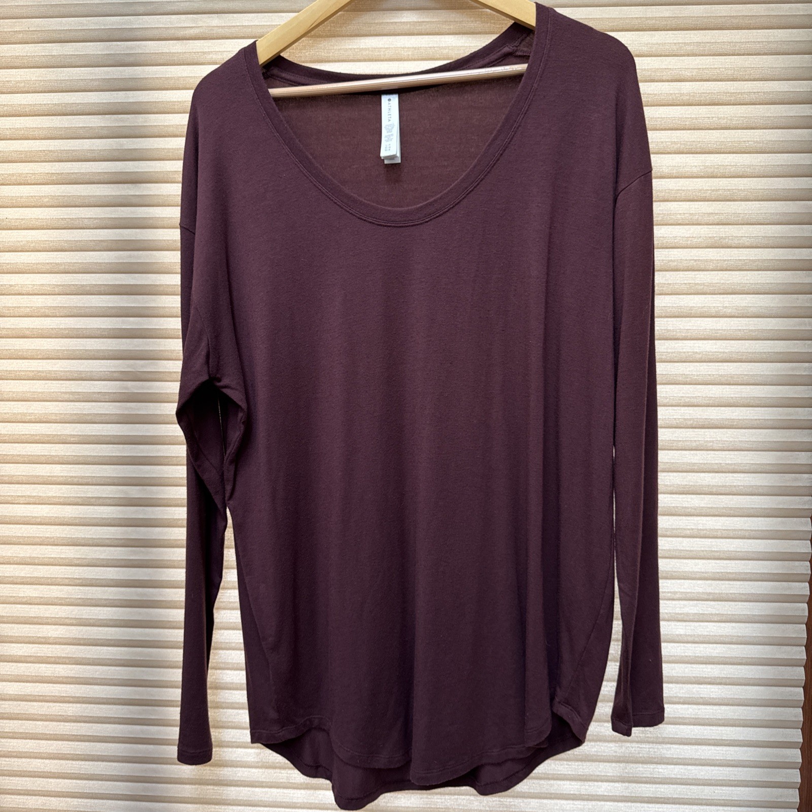 athleta shirt large long athleta shirt large long