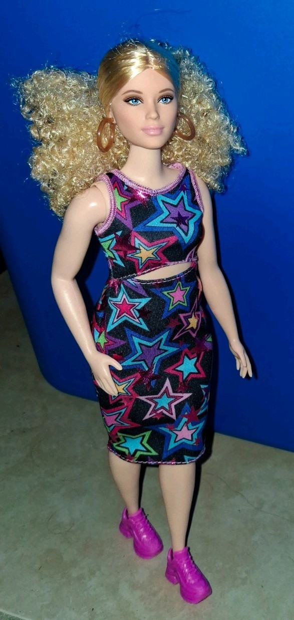 Barbie OOAK Curvy Fashionista Doll With Signature (Barbie Basics) Face. See Pics Barbie OOAK Curvy Fashionista Doll With Signature (Barbie Basics) Face. See Pics