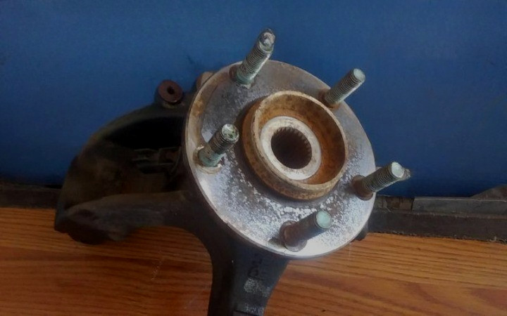 2007-2009 Mazda 3 Right Hand Steering Knuckle Assembly OEM With 30 Days Warranty