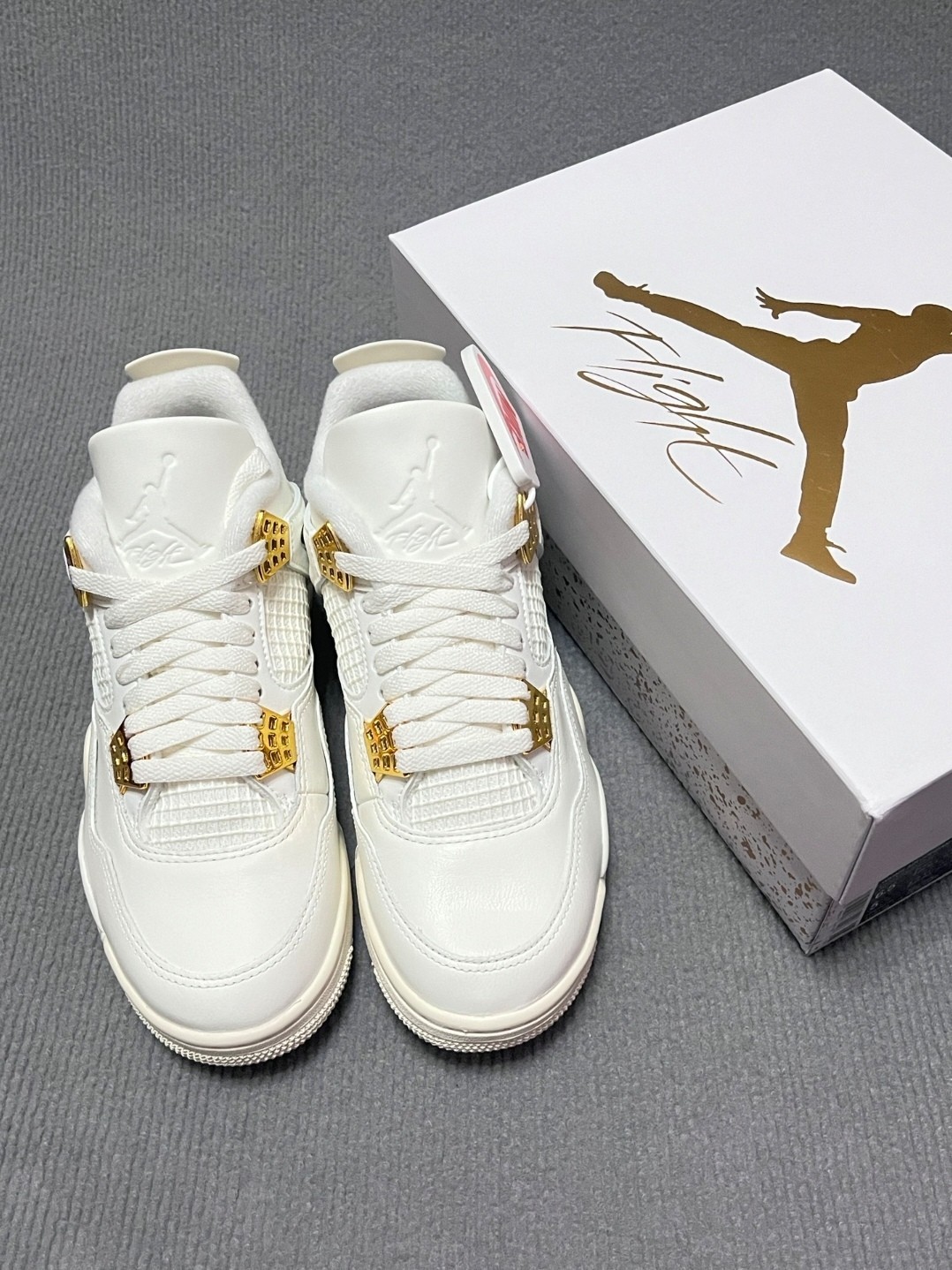 Jordan 4 
