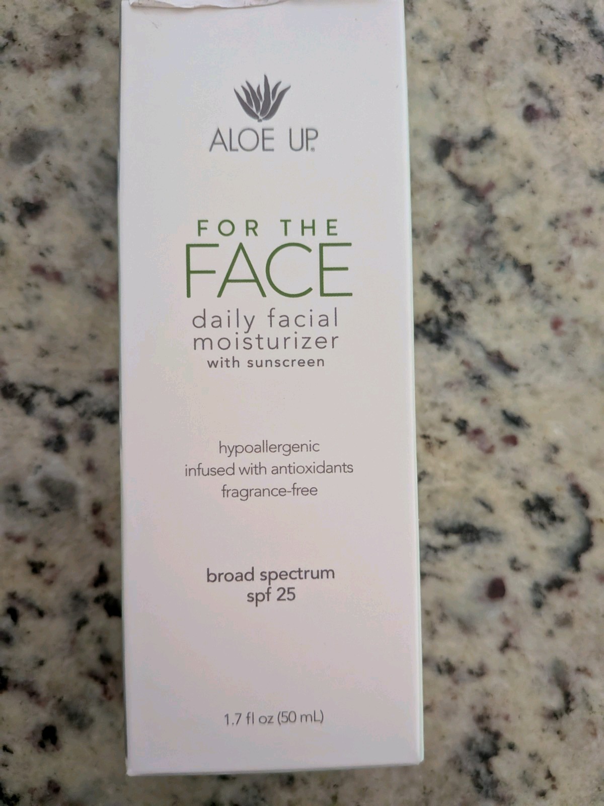 Aloe Up for The Face Daily Facial Moisturizer With Sunscreen SPF 25 Aloe Up for The Face Daily Facial Moisturizer With Sunscreen SPF 25