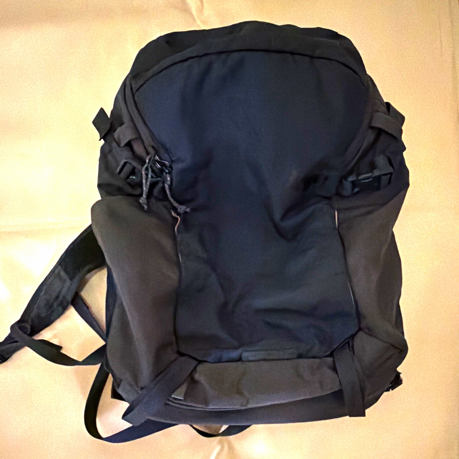 REI Co-op Rucksack Hiking Backpack Blue 18L Zip Closure 4 Pockets 0.5lb
