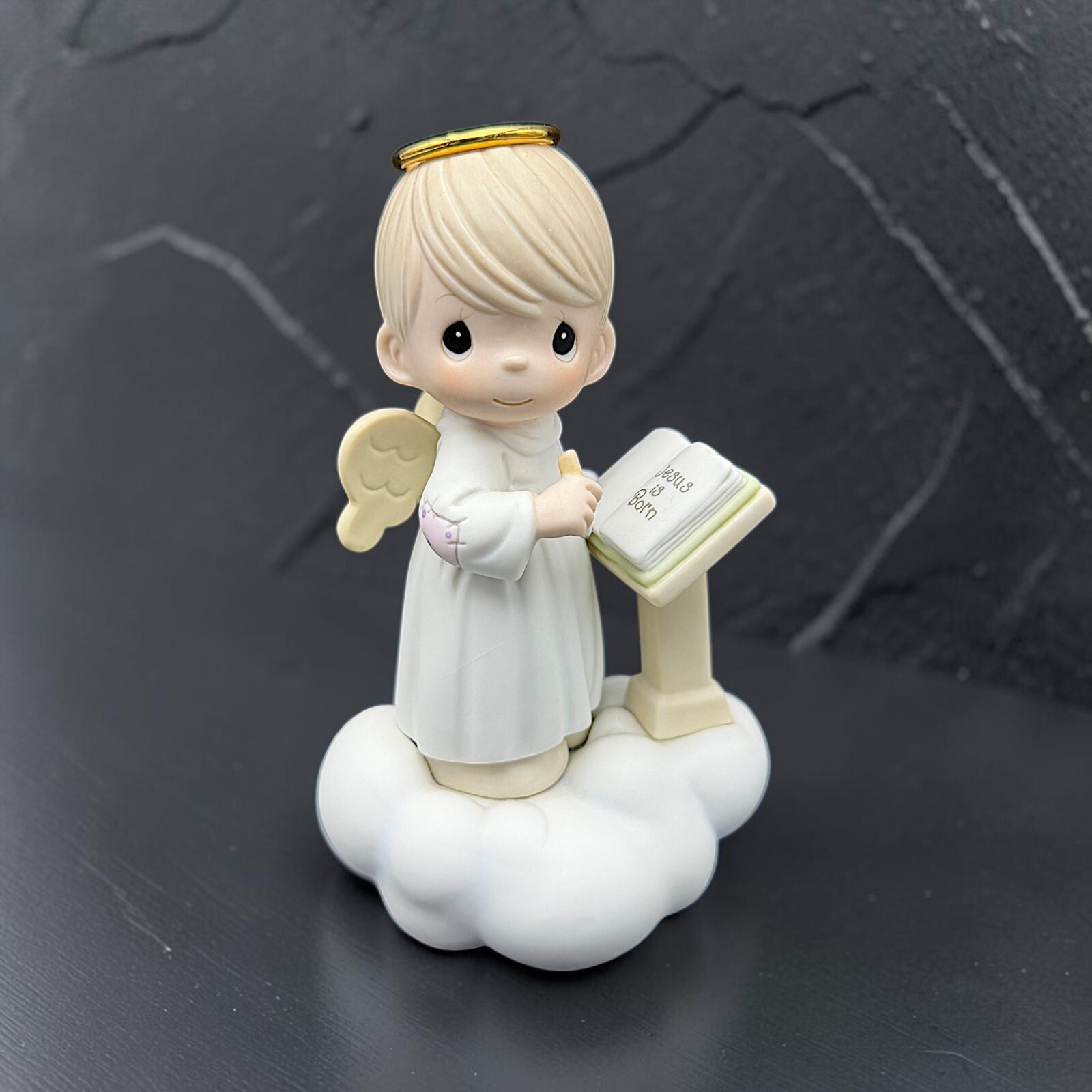 Vintage Precious Moments 104210 Jesus Is Born Angel Figurine 2002 Enesco Vintage Precious Moments 104210 Jesus Is Born Angel Figurine 2002 Enesco