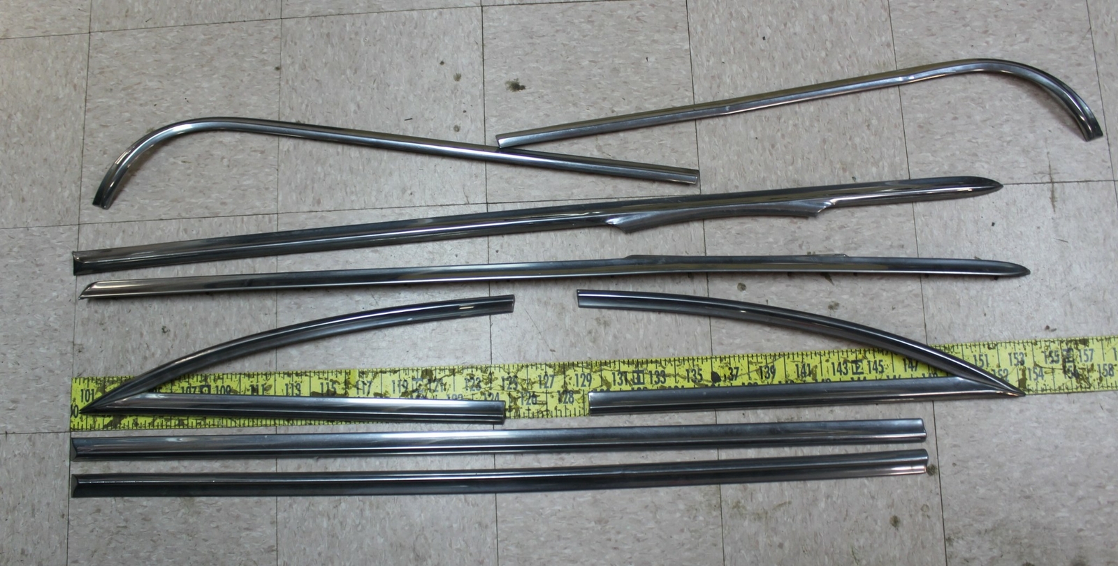 OEM 8pc RH/LH Quarter Panel Door Fender Trim Set 1955 Oldsmobile 88/98 (Bin31) OEM 8pc RH/LH Quarter Panel Door Fender Trim Set 1955 Oldsmobile 88/98 (Bin31)