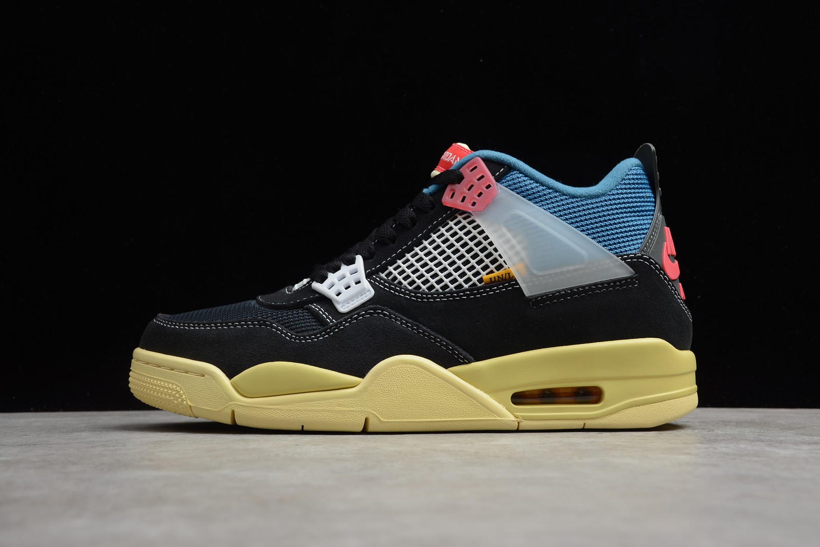 AJ 4 Retro x Union LA Mid-Off Noir DC9533-001 AJ 4 Retro x Union LA Mid-Off Noir DC9533-001