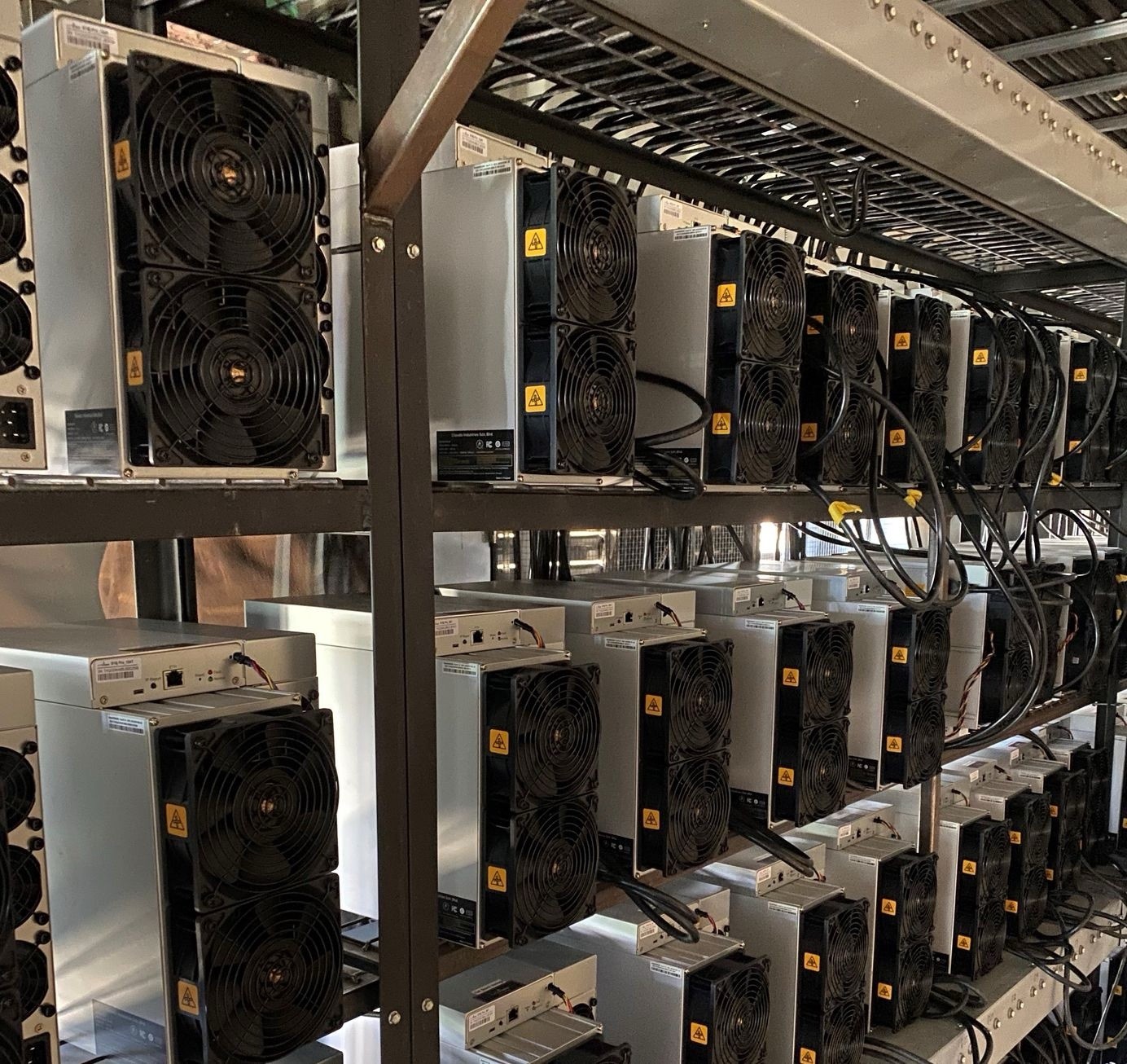 1 x Bitmain Antminer S19j Pro 104TH Vnish/Braiins OS BTC ASIC Miner Bitcoin