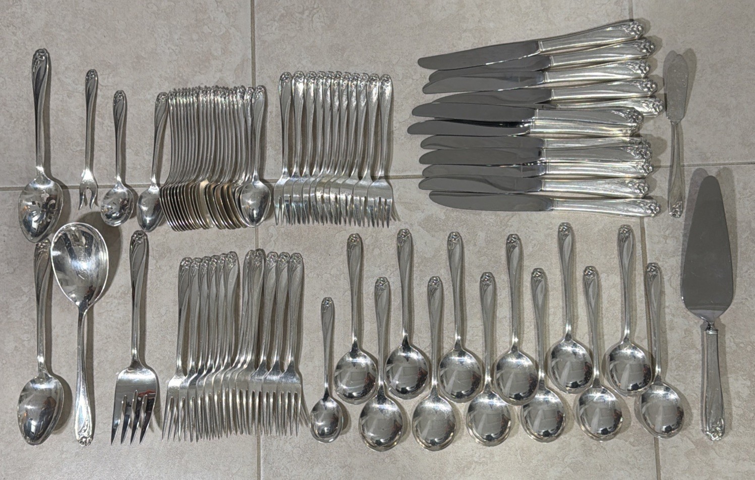 Vintage 1847 Rogers Bros Daffodil Silverware Set 79 Pieces, International Silver
