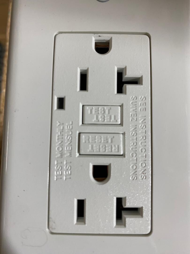 50 pack 20A GFCI Receptacle Outlet w/ LED & Wallplate UL Listed - White 20 Amp 50 pack 20A GFCI Receptacle Outlet w/ LED & Wallplate UL Listed - White 20 Amp