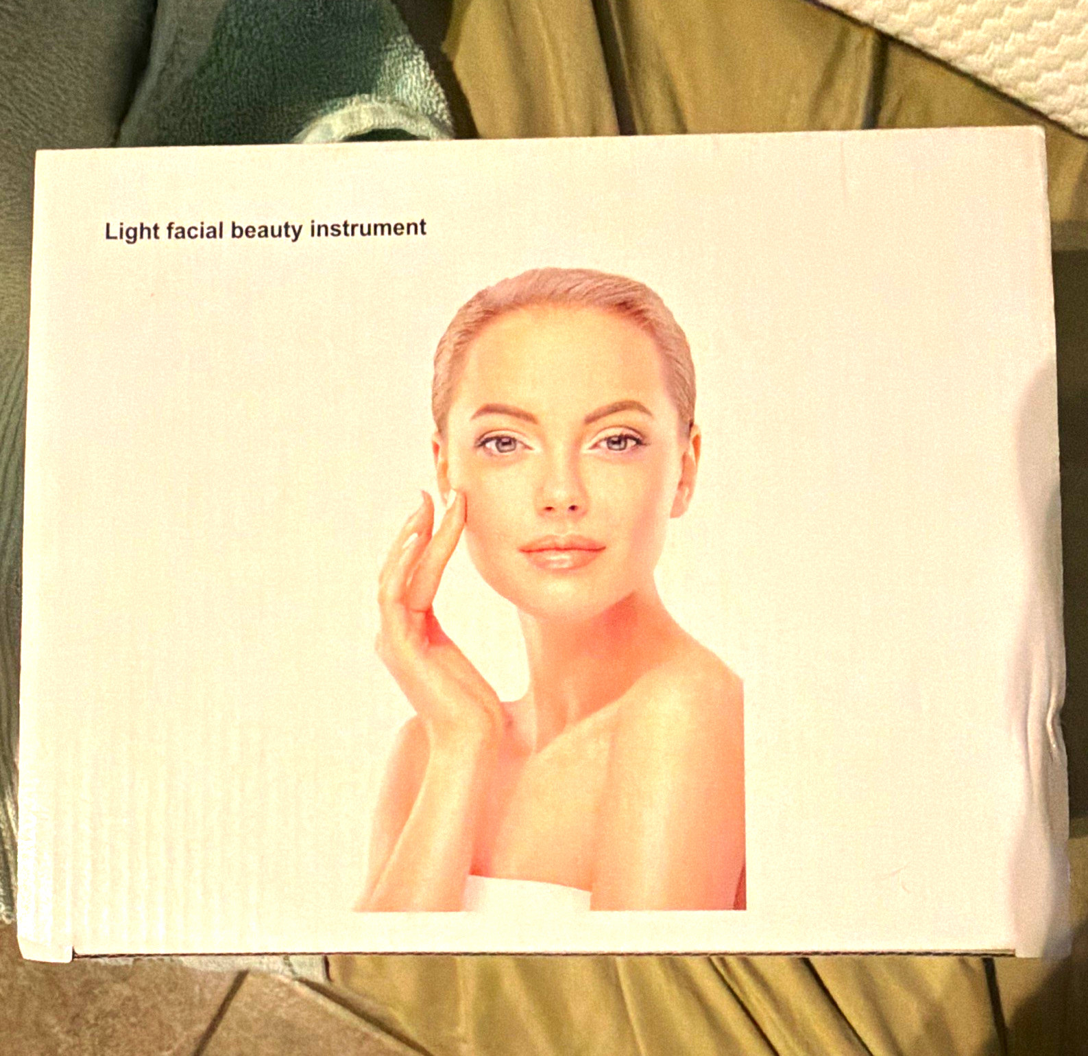 LED Light Therapy Face/Skin Mask Device, Portable Rechargeable Battery, White LED Light Therapy Face/Skin Mask Device, Portable Rechargeable Battery, White