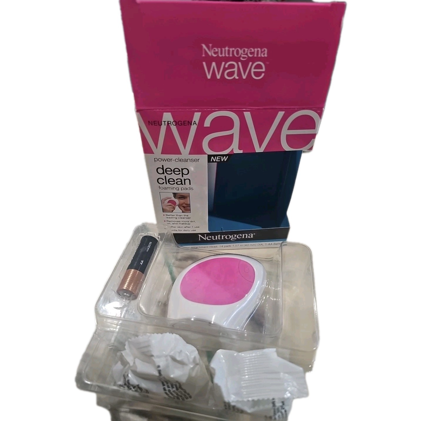 Neutrogena Wave Original Battery Operated Vibrating Power-Cleanser w 14 Pads Neutrogena Wave Original Battery Operated Vibrating Power-Cleanser w 14 Pads