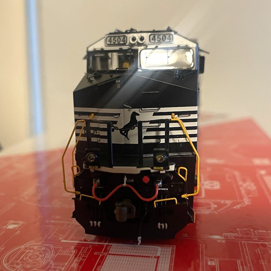 ScaleTrains HO GE AC44C6M Norfolk Southern #4504 DCC Sound SXT42462