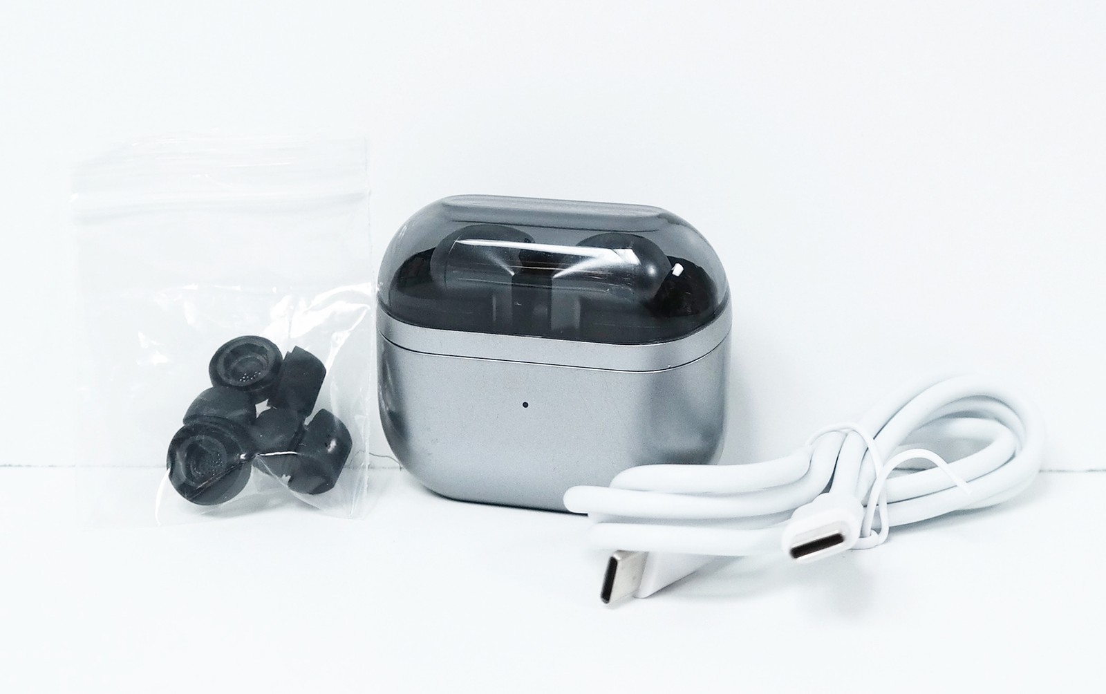 Samsung Galaxy Buds3 Pro SM-R630 Wireless Earbud Headphones - Silver Samsung Galaxy Buds3 Pro SM-R630 Wireless Earbud Headphones - Silver