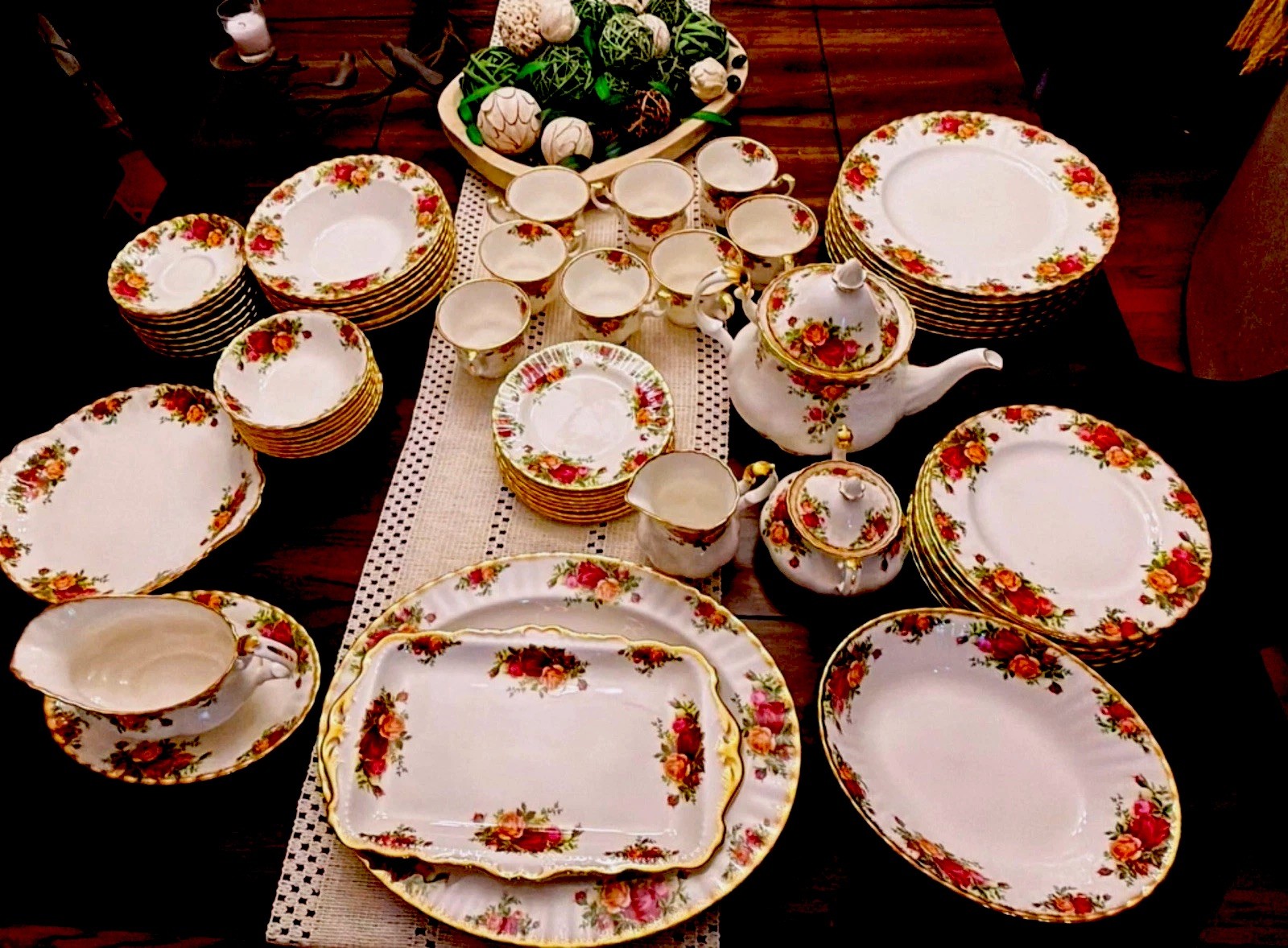 50 pc Royal Albert Old Country Roses Bone China England 50 pc Royal Albert Old Country Roses Bone China England