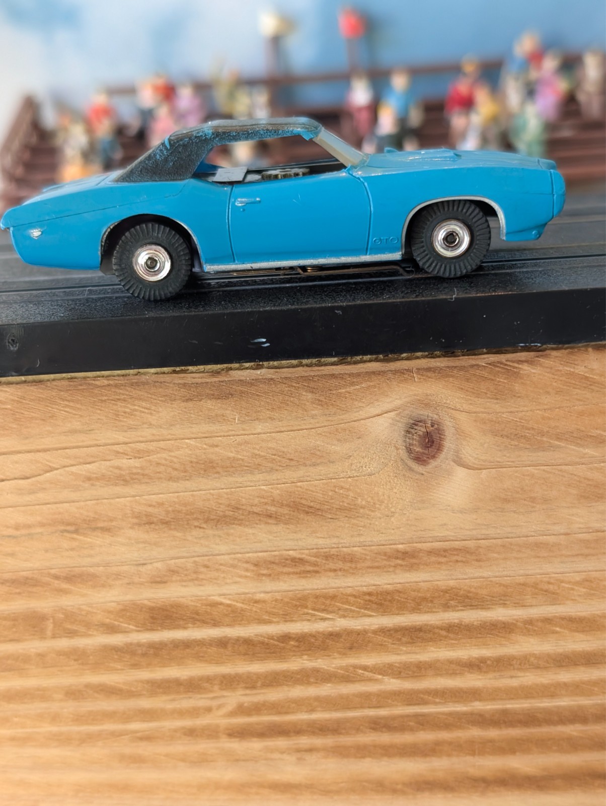 Vintage 1969 Aurora HO ThunderJet T-Jet Pontiac GTO Blue Black Roof Slot Car Vintage 1969 Aurora HO ThunderJet T-Jet Pontiac GTO Blue Black Roof Slot Car