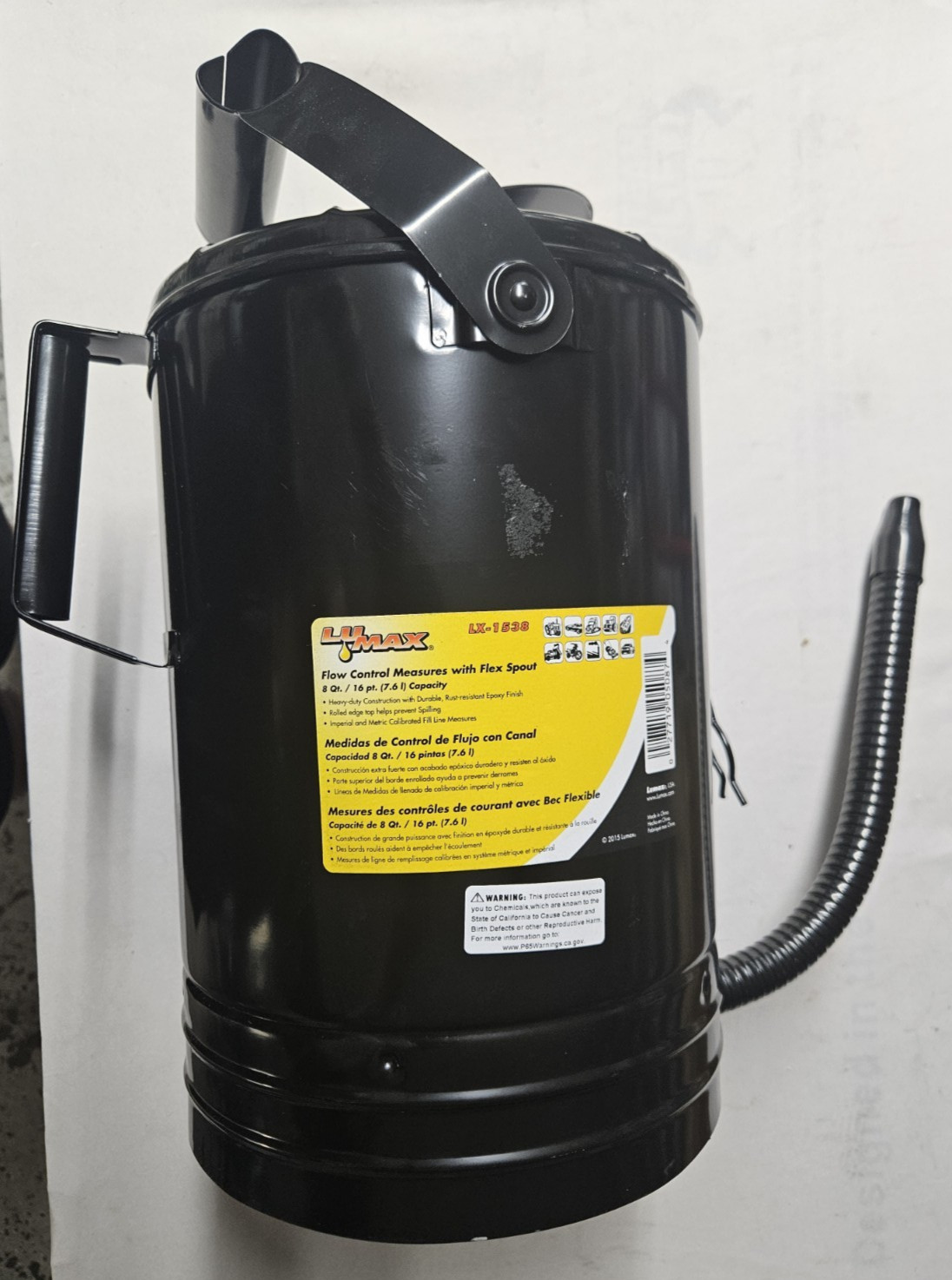 LUMAX LX-1538 Black 8 Quart Flow Control Measure Can with Flex Spout. Self-Lock LUMAX LX-1538 Black 8 Quart Flow Control Measure Can with Flex Spout. Self-Lock